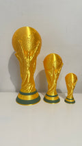 Trophées de football dorés en trois tailles