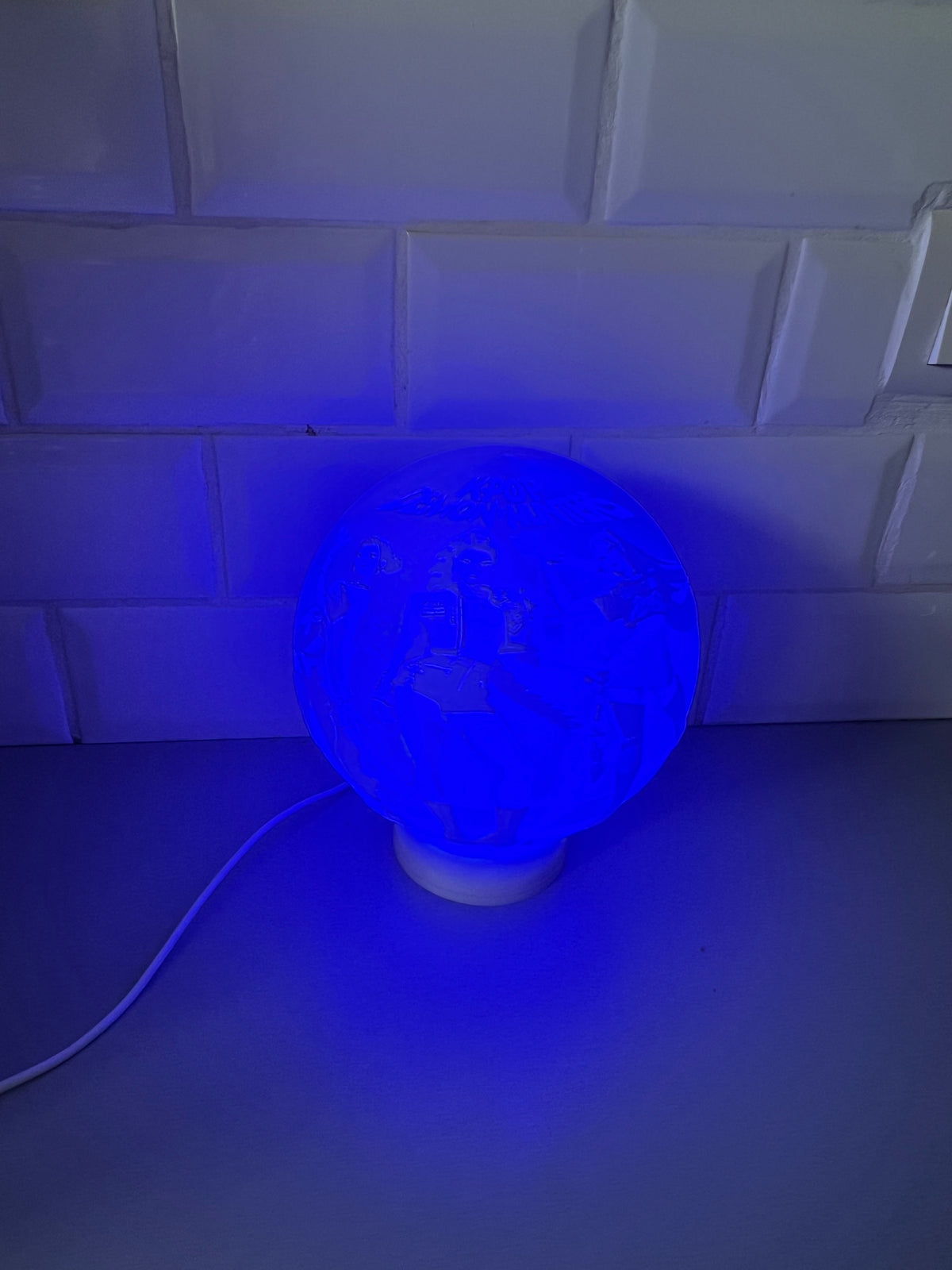 Lampe lithophanie allumée en bleu