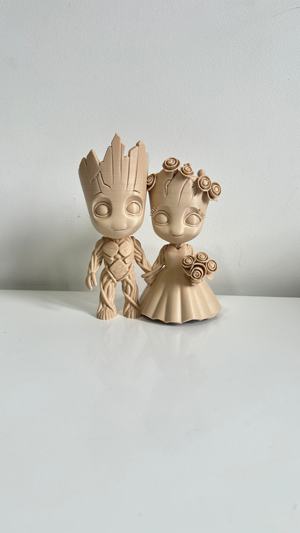 Figurine couple de mariés petits arbres beiges, vue de face