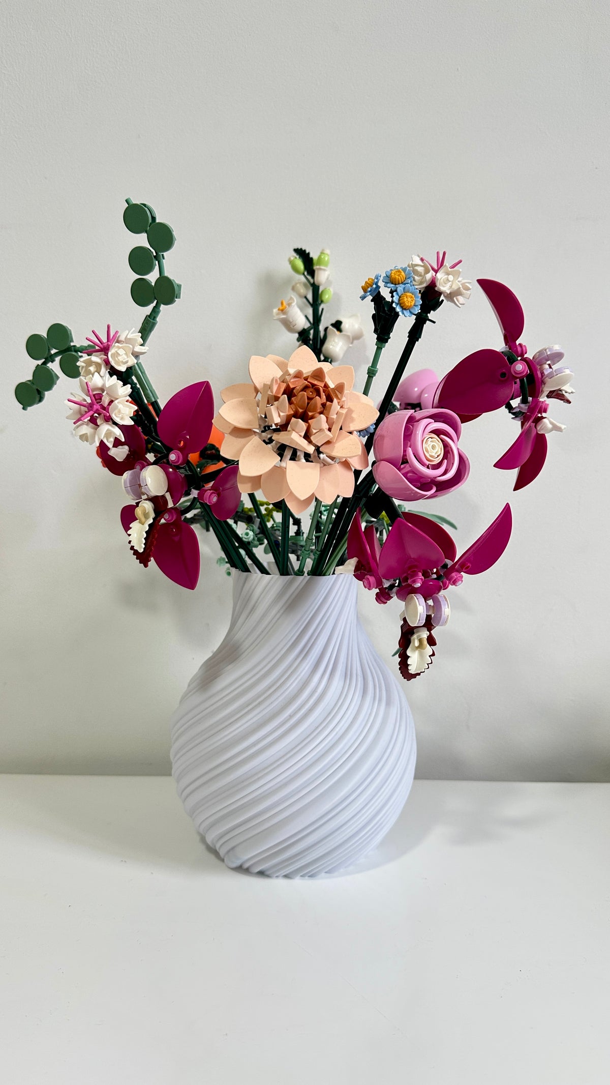 Vase in Tonoptik, flache runde Form, für LEGO Flowers Icons-Bouquets oder Trockenblumen, verschiedene Farben